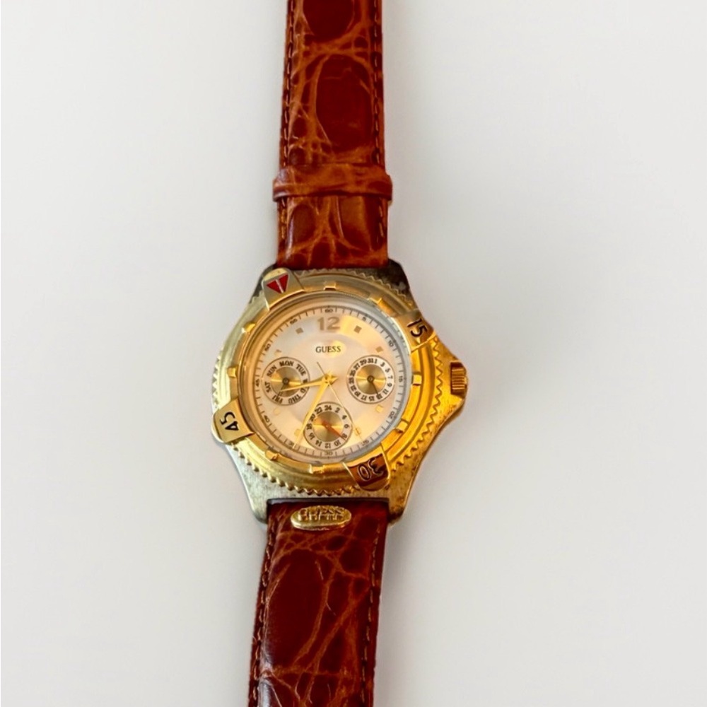 Vtg 1995 Guess Unisex Watch Chronograph Gold Tone Logo Dial Brown Leather Strap